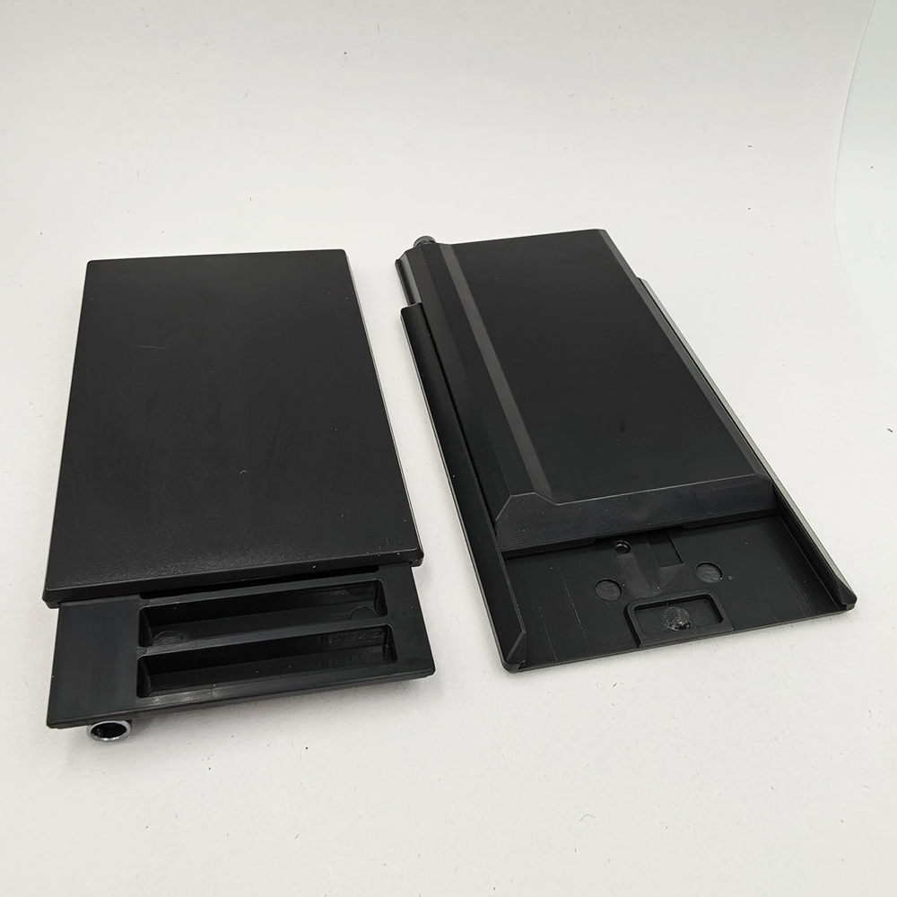 8つのコンパートメントを持つプラスチック製嗅ぎタバコキット容 - Laptops のレビューと価格